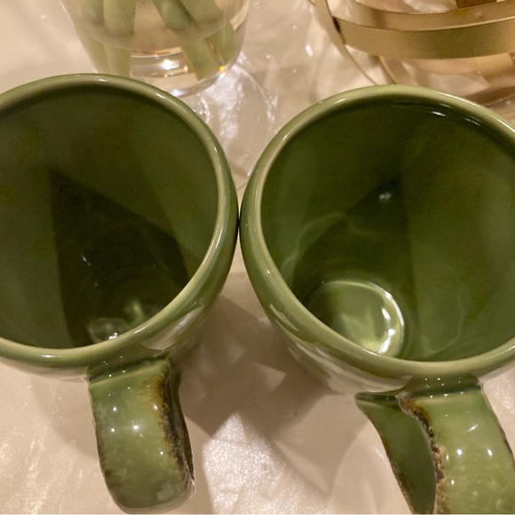 Pair of handmade and hand painted Corsica Green Jitra 14oz Mugs by Tabletops - Picture 4 of 10